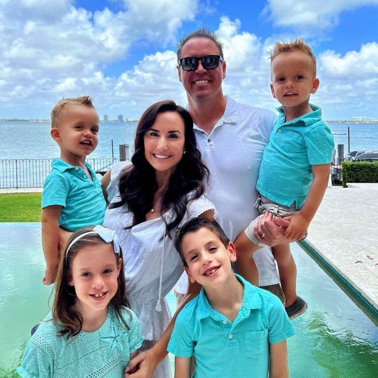 Kin Perell Had Kind Kim Perell Net Worth, Biography, Age, Husband, Twins & Books 2023