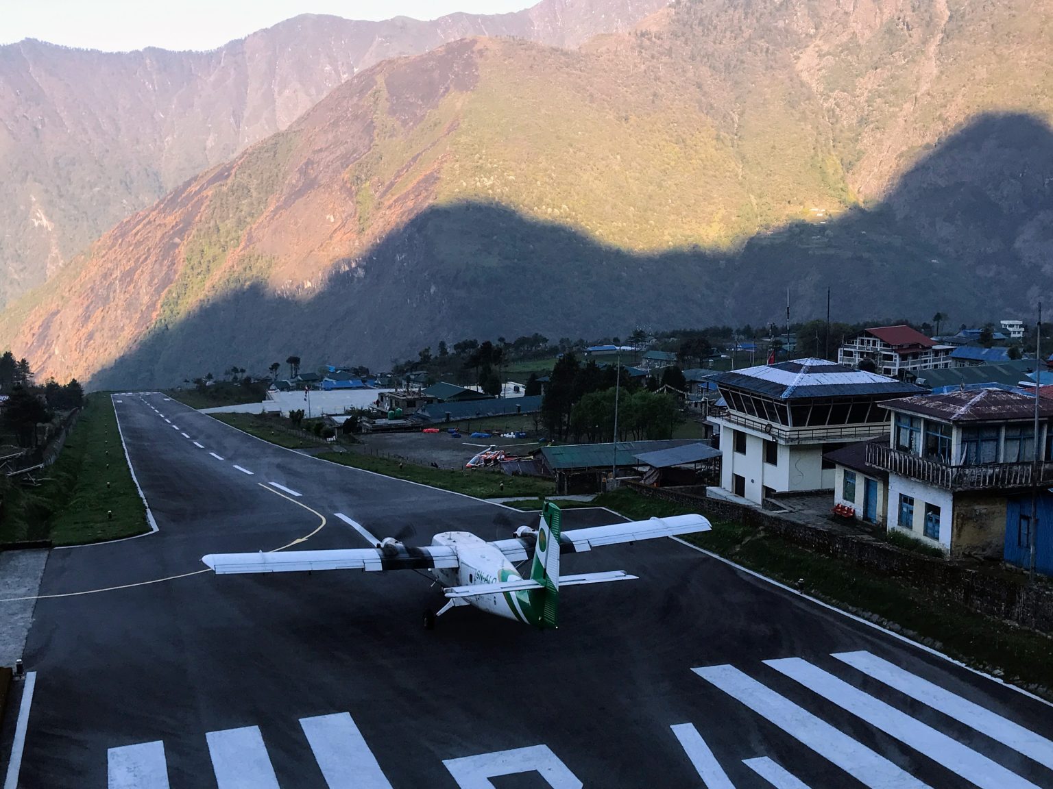 most dangerous airports in the world 1